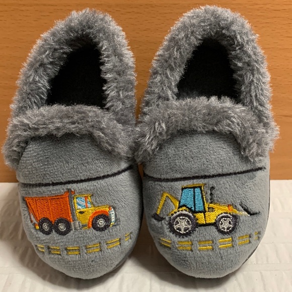 Sz S (5-6) Construction-Themed Toasty Slippers - Picture 1 of 6